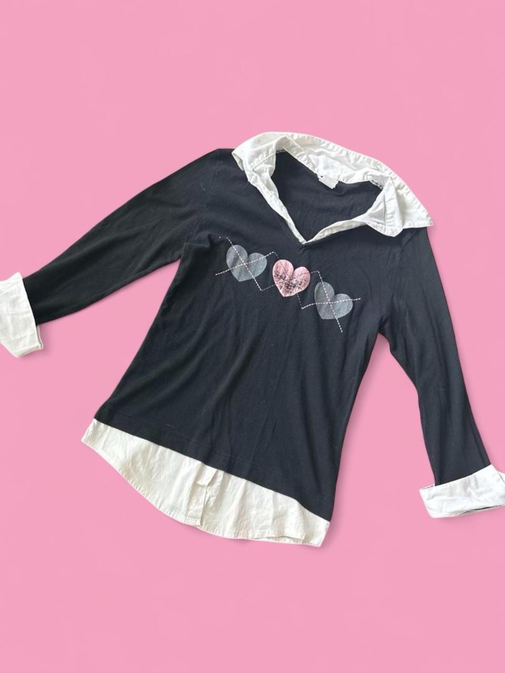 Y2K 579 Black & White Layered-Look Top with Pink Heart Detail